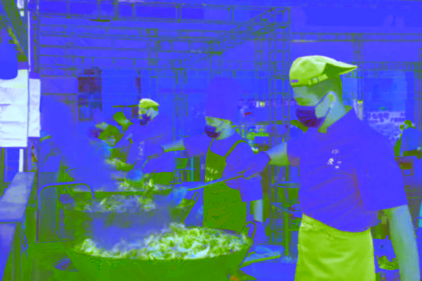 盱眙龙虾七师行消费援疆美食周首站火热开启2.jpg